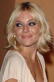 Idees Coupe Aux Carre Coiffures De Stars Capelli Bellezza