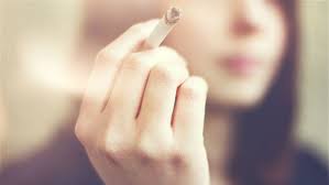 Nos résultats montrent pourtant aussi que l'arrêt du tabac . améliore la santé mentale comme la santé physique, explique le dr leonie brose, chercheuse notre étude montre que les services pour arrêter de fumer peuvent être très efficaces pour aider les personnes souffrant de dépression et que. Le Tabagisme Favoriserait La Schizophrenie Et La Depression Sante Magazine