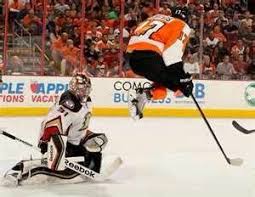 I had a benign cyst removed from my throat 7 years ago and this triggered my burni. Wayne Simmonds Can Jump Pretty High For Being On Skates Wow Philadelphiaflyers Flyers Flyerstalk Waynetrain Philadelphia Flyers Philadelphia History Facts