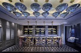 Restaurants In Abu Dhabi Jumeirah At Etihad Towers Restaurants Beautiful Space Bar Room Cool Bars