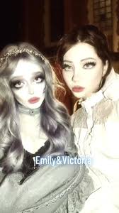 Team Emily or Team Victoria