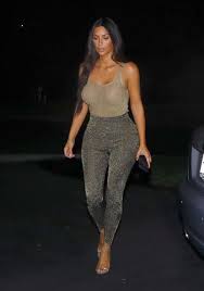 Despite the major wardrobe malfunction. Pin By Todd Ross On L A D I E S F A S H I O N S Kim Kardashian Kardashian Kardashian Girls