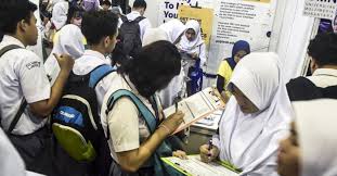 Warna almamater kuning kerap diidentikkan dengan universitas indonesia. Jadwal Dan Cara Daftar Ulang Calon Mahasiswa Upi Jalur Snmptn 2019 Tirto Id