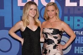 Copyright 2020 kaios technologies inc. Who Is Reese Witherspoon S Daughter Ava Elizabeth Phillippe Who Is She Dating