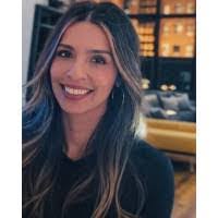 Laura Raya's Instagram, Twitter & Facebook