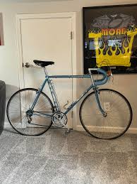 Image result for Bleu Moyen 1990 ARO