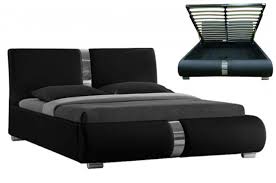 Nos 11 années de présence sur la literie et le mobilier de chambre à coucher nous permettent de proposer une large gamme de lit design pas cher. Lit Coffre Sommier Relevable Noir Vitara 140 Cm Lits Design Pas Cher