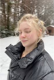 Cortney 💋 (@cortney.west)