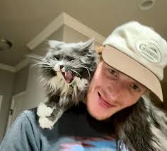 Chris Burchett (@cburchy) · Instagram photos and Reels