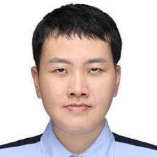 Heng Cui's Instagram, Twitter & Facebook