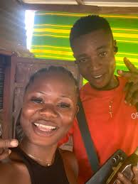 I saw my fan today and he gifted me a wine for new year a bottle of best  creàm