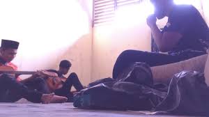 Telah melekat dalam hatiku walau awan berlalu rinduku. Download Rebahku Mp4 3gp Naijagreenmovies Netnaija Fzmovies