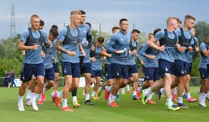 New balance презентує нову форму фк «динамо» київ сезону 2021/22 Kozyr Dinamo Kievlyane Eshe Ne Startovali V Upl No Uzhe Imeyut Pereves 1 Avgusta 2021 G Dinamo Kiev Ot Shurika