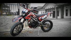 Striping motor klx, helm motor klx, dp motor klx, motor klx modifikasi, tutorial jumping motor klx 150, harga motor klx bekas, kumpulan gambar motor supermoto modifikasi terbaru zofay via www.zofaytexaw.com. Kawasaki Klx 150 Supermoto Youtube