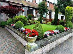 Tidak perlu modal yang besar.memadai dengan tempayan lama yang sudah tidak digunakan boleh dijadikan pasu bunga kertas.pastikan dasar tempayan telah dilubangkan. 70 Ide Taman Bunga Taman Desain Taman Taman Bunga