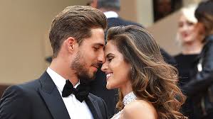 Kevin trapp wasted no time in getting over his germany world cup heartache. Psg Goalkeeper Kevin Trapp Announces Engagement To Model Izabel Goulart Tsm Plug