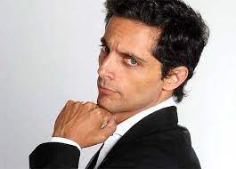 Actor teatral, cinematográfico y televisivo argentino. Joaquin Furriel En Punta Del Este Muy Cerca De Una Joven Modelo Uruguaya