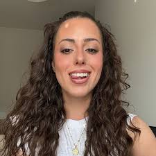 Hannah Busby (@hannahanniex)