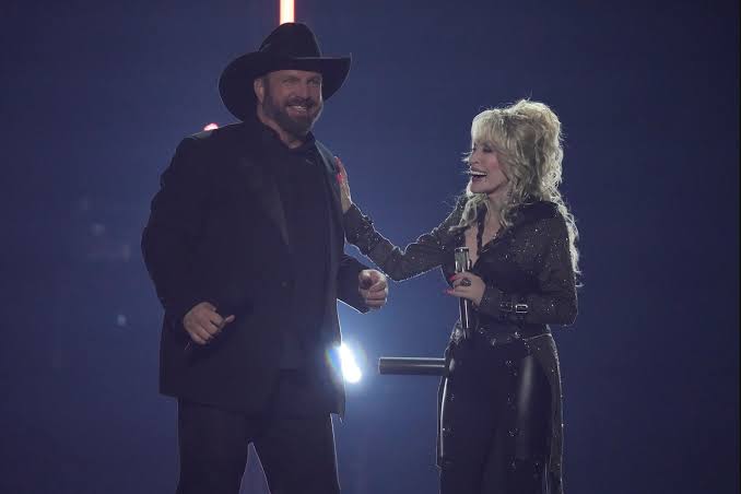 Garth Brooks honors Dolly Parton with annual fundraiser - cleveland.com