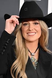 Tipping my hat to Lainey Wilson for this awesome #GRAMMYs outfit 😍 Listen  to Lainey Wilson & more 🎧: https://ihr.fm/IHCFavesFB 📸: Getty Images