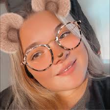 Who is the owner of the dog in Silverstone?