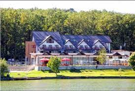 Fata reusise să iasă din masina care se scufunda, dar. Hotel Ciric Iasi PreÈ›uri Actualizate 2021