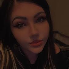 Ashley Scates's Instagram, Twitter & Facebook