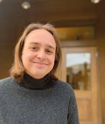 Laura Lieberman's Instagram, Twitter & Facebook