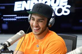 Cuando, tu sonrisa está brillando y los problemas olvidando nada puede compararse con tu belleza ma lady. La Publicacion De Manuel Turizo Por La Que Dicen Que Lo Hackearon