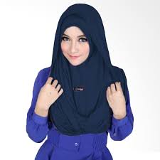 Sebagai warna roh/jiwa, ia mengilhami istirahat dan dapat menyebabkan tubuh memproduksi bahan kimia yang menenangkan dan memancarkan perasaan ketenangan. 67 Contoh Baju Biru Dongker Cocok Sama Kerudung Warna Apa Kekinian Modelbaju Id