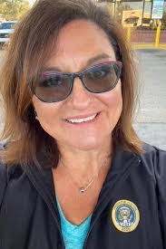 Robyn Marlow's Instagram, Twitter & Facebook