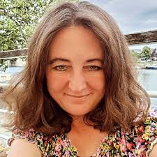 Experience the breathtaking synchrony of a pair of #aerialsilks artists as  they elegantly spin, twist and soar in tandem. Every movement is a stunning  blend of strength and grace