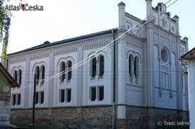 Umístění a dostupnost objektu vila se nachází na okraji golčova jeníkova na polosamotě chlumek 3km. Synagoga Golcuv Jenikov Atlasceska Cz