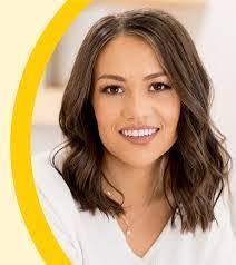 Julie Battin's Instagram, Twitter & Facebook