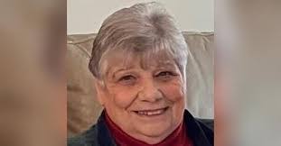 Kelly Jacobson's Instagram, Twitter & Facebook