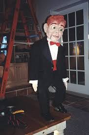 This Is Behind The Scences Of How Slappy Was Being Controled In The Living Room In Night Of The Living Dummy2 Slappy The Dummy Dummy Doll Spooky Pictures