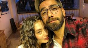 Kadir Dogulu Ve Neslihan Atagul Un Asklari Ne Kadar Da Derin Ve Siirsel Film Taylar Muzisyenler