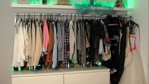 Genial Kommode Mit Kleiderstange Kleiderstange Kleiderstange Wand Begehbarer Kleiderschrank