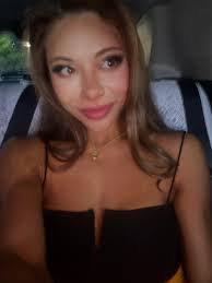 ｐｏｓｉｎｇ👯‍♀️💕