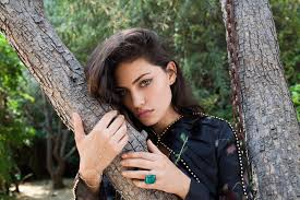2500x1942 phoebe tonkin windows wallpaper. Wallpaper Phoebe Tonkin Model Actress Brunette Long Hair Women Outdoors Trees Australian 2000x1333 Izmirli 1710563 Hd Wallpapers Wallhere