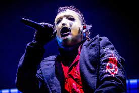 Corey taylor, better known by her family name corey todd taylor, is a popular american singer. Slipknot S Corey Taylor Criticizes Toxic People On Social Media Use Your Damn Brain Rock Celebrities