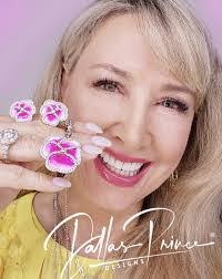 Mia Katrin's Instagram, Twitter & Facebook