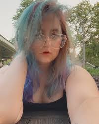 Gabrielle Cunningham's Instagram, Twitter & Facebook