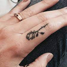 15 Coole Finger Tattoo Ideen Fur Frauen Beste Trend Mode Small Finger Tattoos Finger Tattoos Cool Finger Tattoos