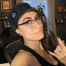 Kalila Smith's Instagram, Twitter & Facebook