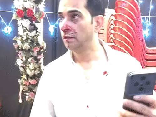 Jabalpur Bank Manager Assaulted During Loan Recovery | CCTV Footage