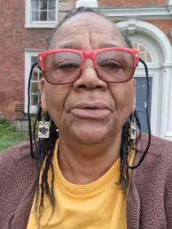 Met this fabulous artist today. Her name is Deborah Hudson-Carrington who  is an artist. Check her out