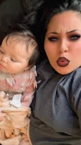 Ashley Duron's Instagram, Twitter & Facebook