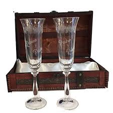 Otro aspecto importante de las copas de cava gravadas es que pueden personalizarse mediante grabados de diverso contenido: Copas Grabadas Para Bodas 30 2021
