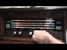 Resultado de imagem para RADIO VITROLA FM